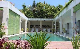 Villa Putih Lovina